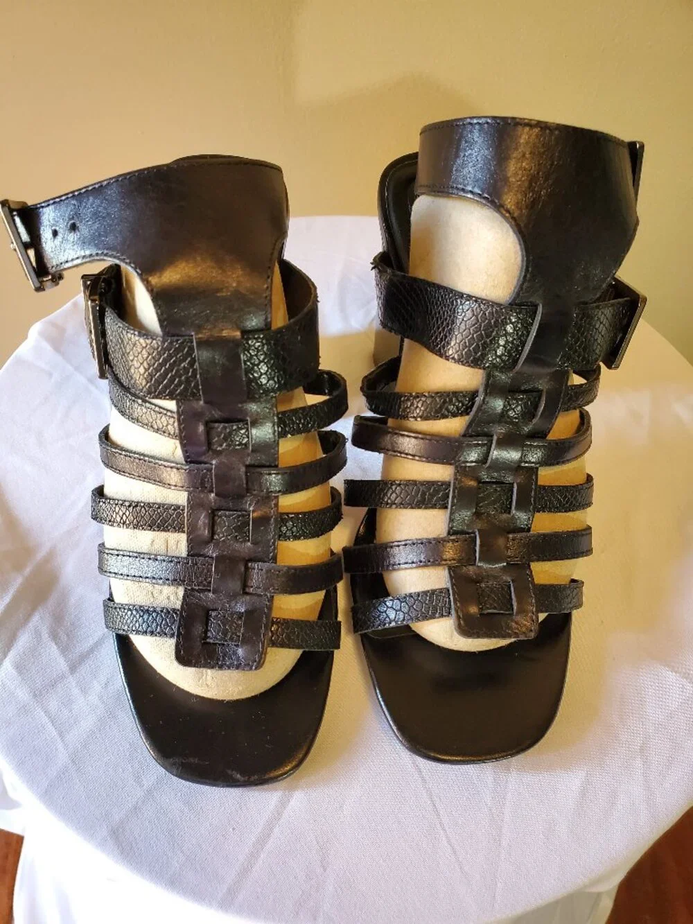 Vince Camuto Black Hicheny